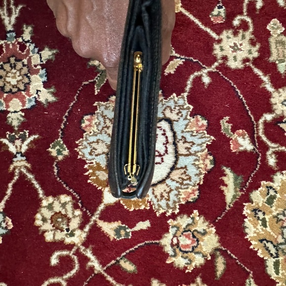 🍁SOLD🍁Chanel Caviar Wallet - Picture 4 of 10